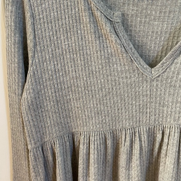 FIRST LOVE | Long Sleeve Waffle Peplum - Picture 2 of 3